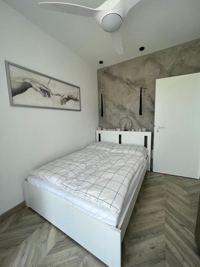 Beige Villa 巴拉腾肯尼斯 外观 照片